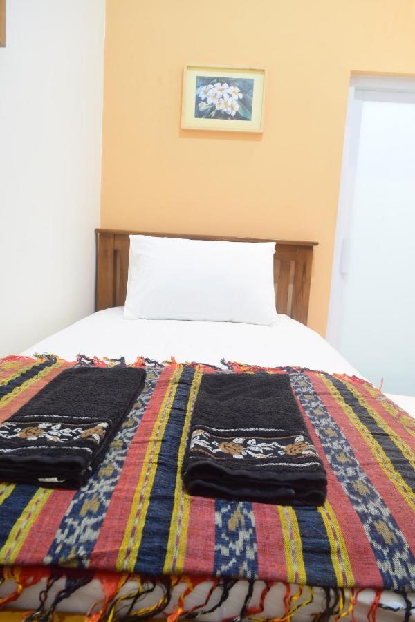 The Cabin Hotel Ambasador Yogyakarta Exterior photo