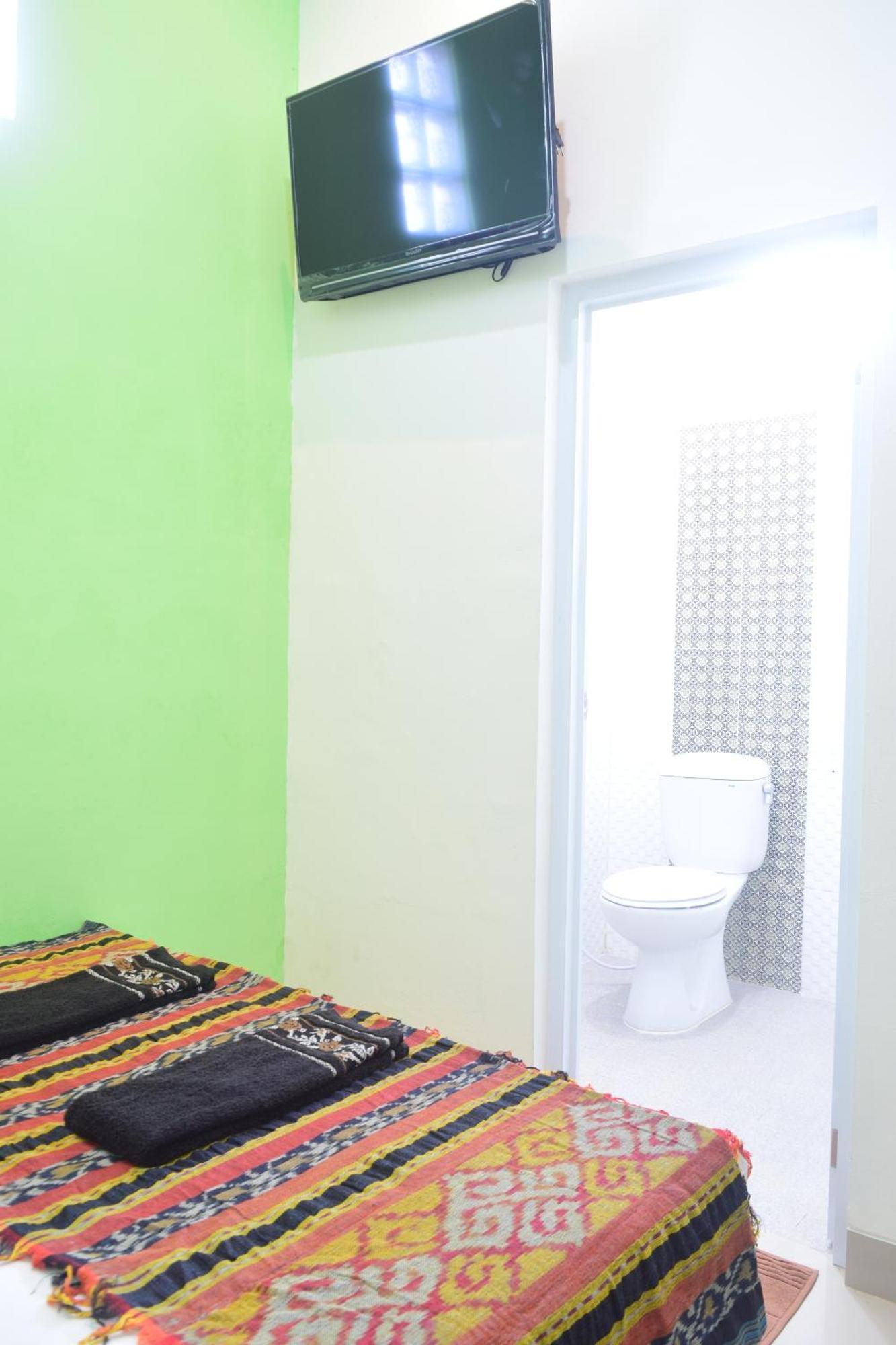 The Cabin Hotel Ambasador Yogyakarta Exterior photo